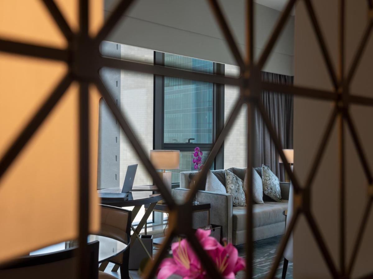 Hyatt Regency Al Kout Mall Kuwait City Exteriör bild The interior of the hotel