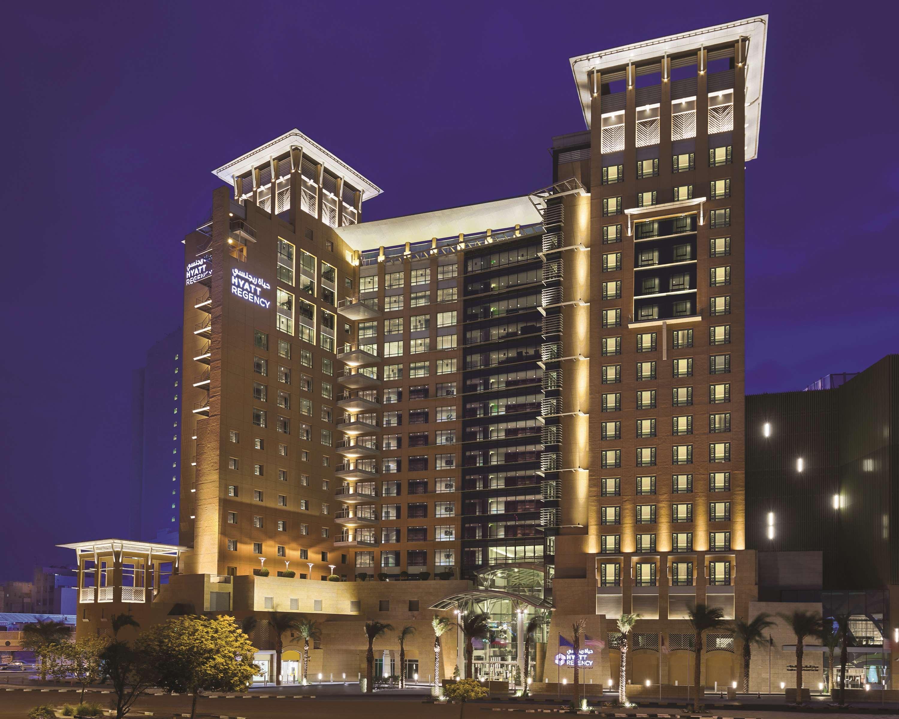 Hyatt Regency Al Kout Mall Kuwait City Exteriör bild The Ritz-Carlton, Riyadh