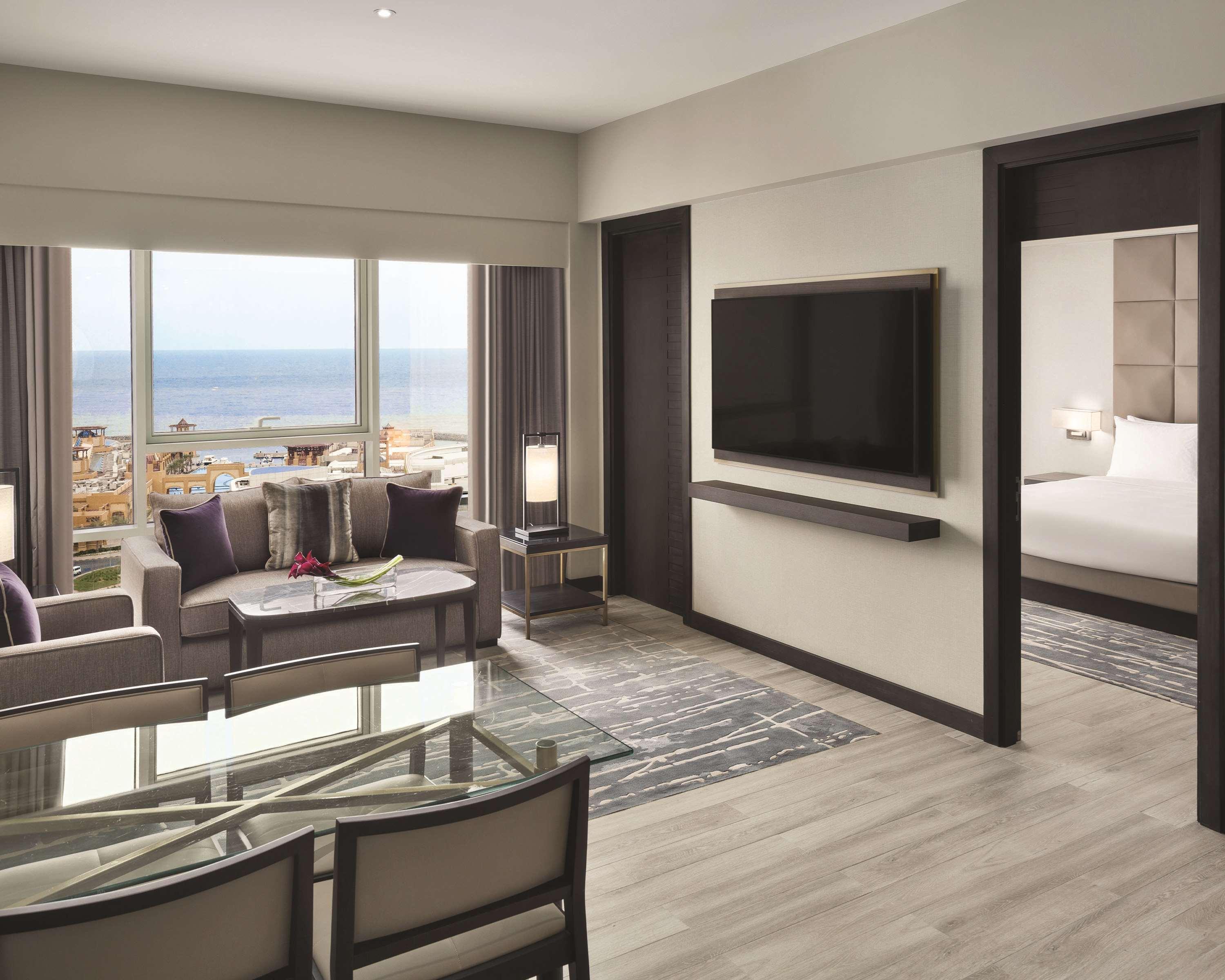 Hyatt Regency Al Kout Mall Kuwait City Exteriör bild A suite at the hotel
